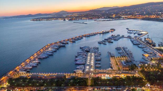 Seaside Apartment In Flisvos Marina Atena Exterior foto